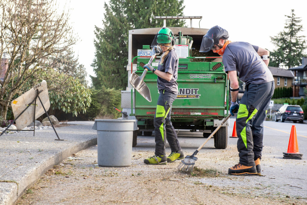 Ember Chainsaw Pants - the Ultimate Thermal Heating Engine for Winter.